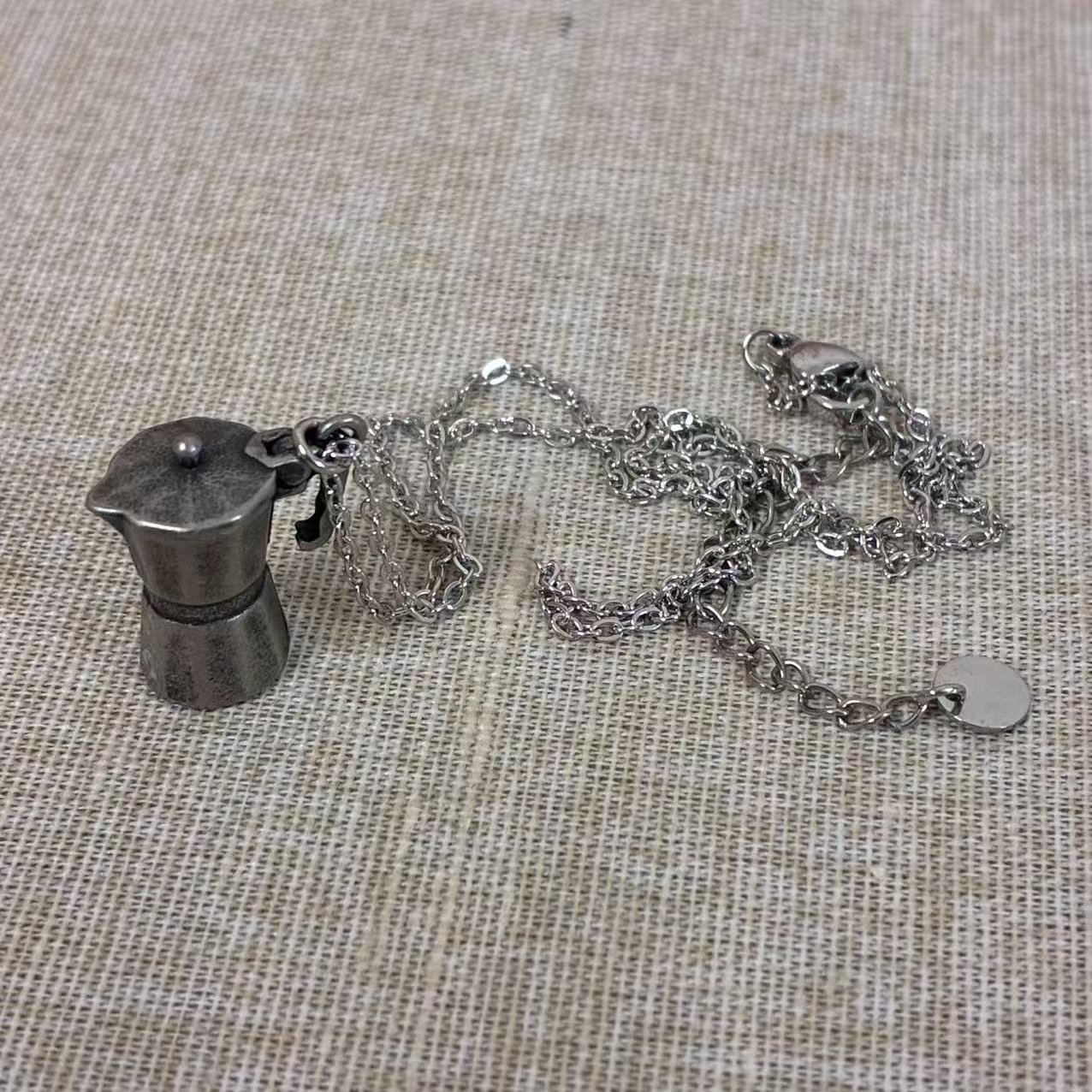 Collana con pendente moka