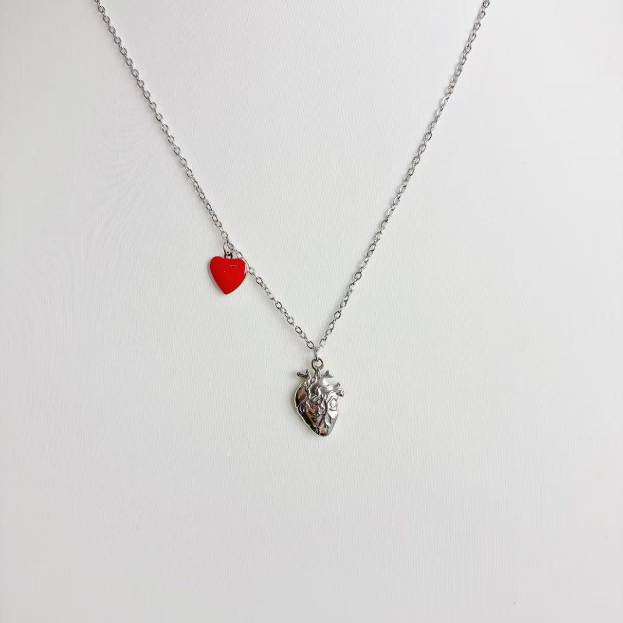 Collana “Doppio Battito” – Un Gioiello che Racconta Emozione e Identità