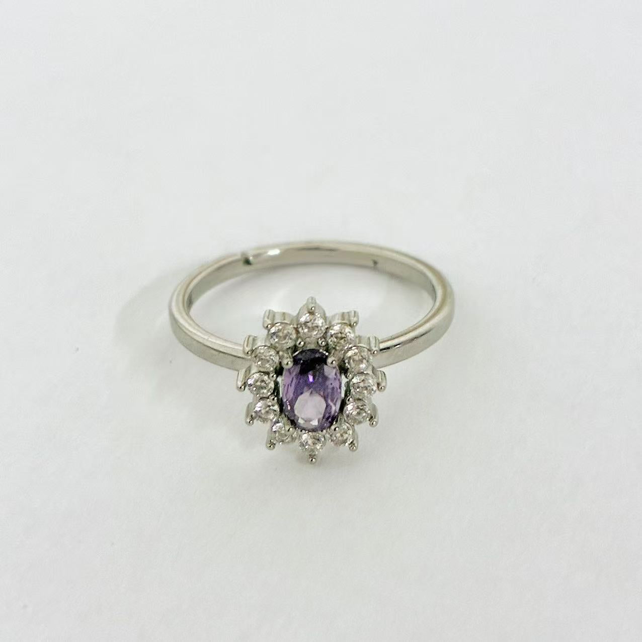 Anello Corona di Luce – Gemma Centrale Ovale