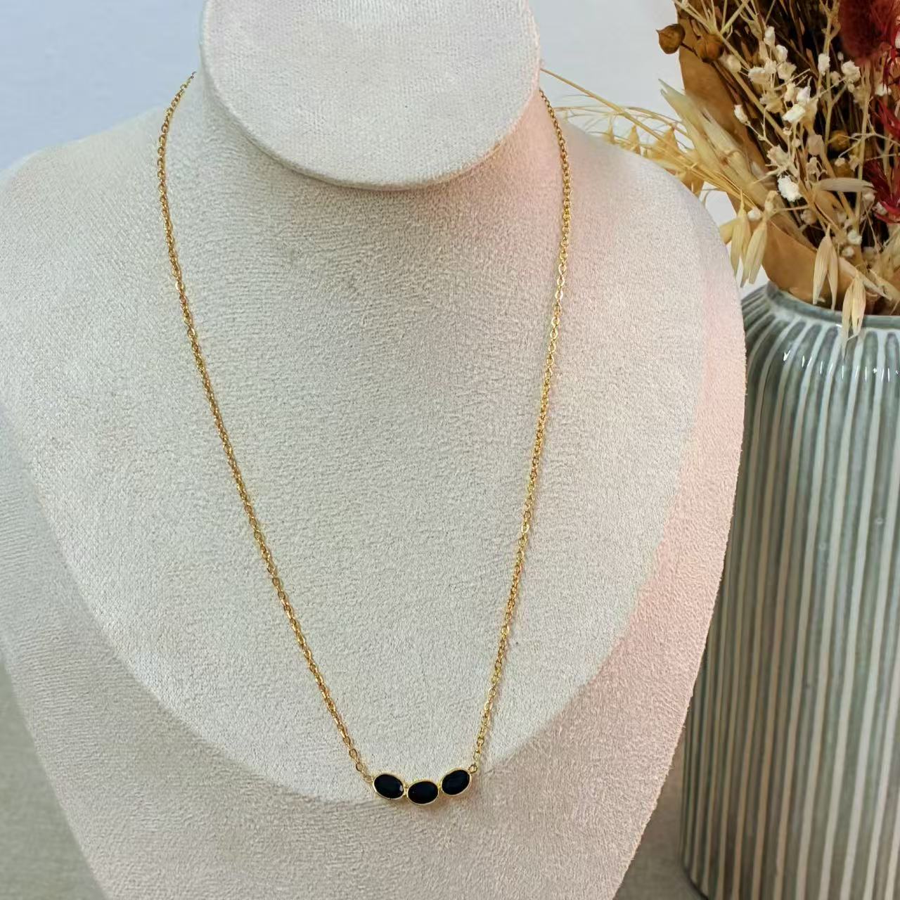 Collana “Trio di Luce”