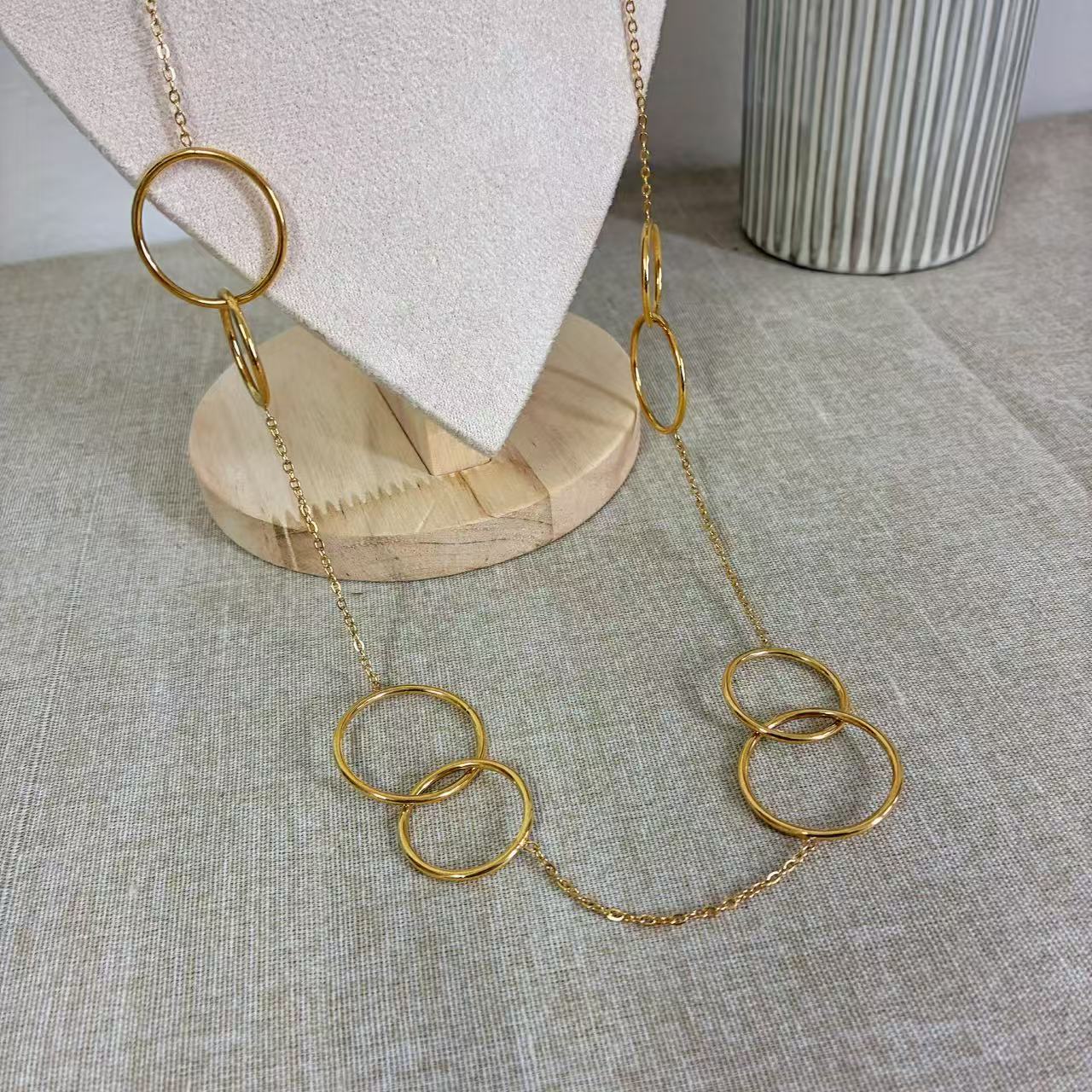 Collana “Cerchi” 90CM – L’equilibrio nel movimento