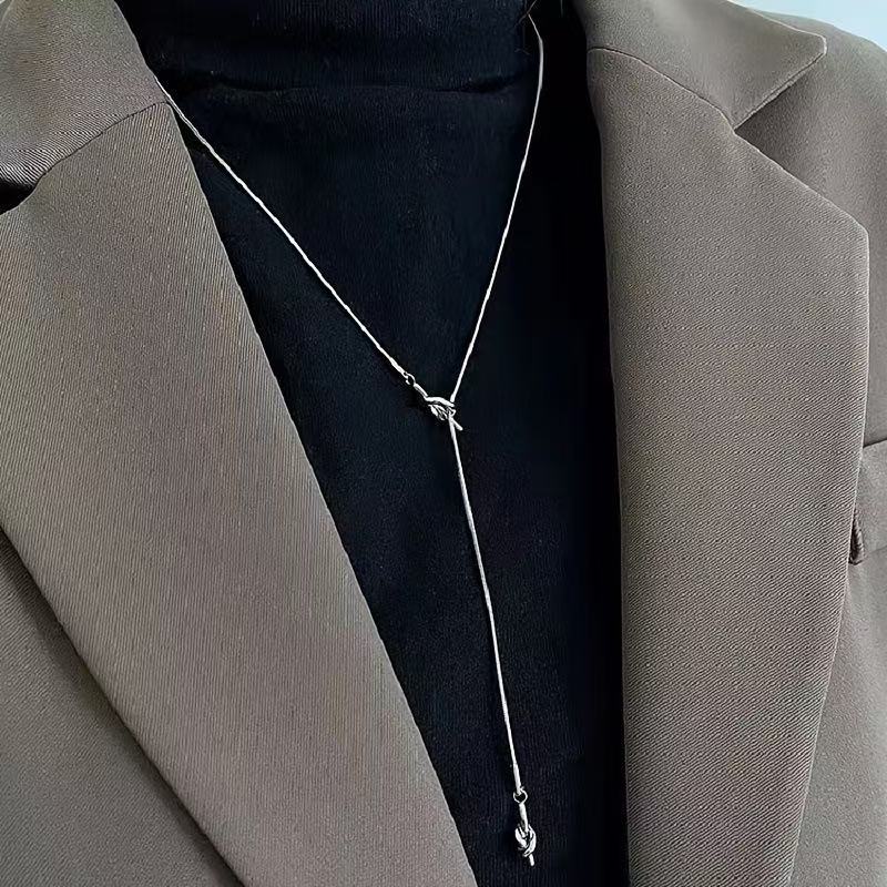 Collana Lariat con Nodo Minimal