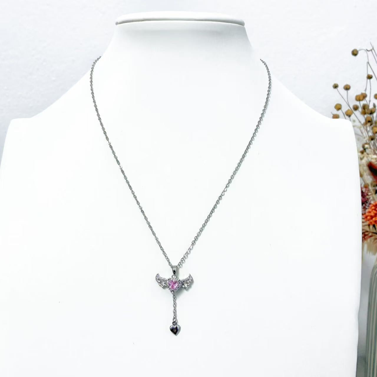 Collana con Cuore Alato – Romanticismo Luminoso