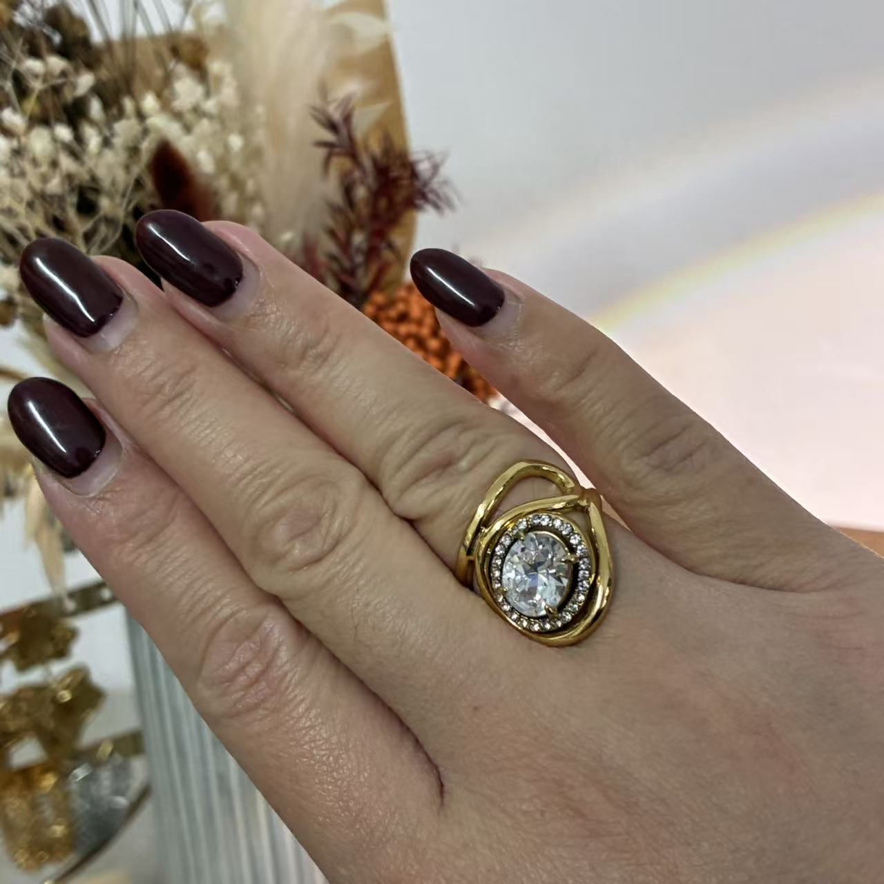 Anello Glamour con Zircone Centrale