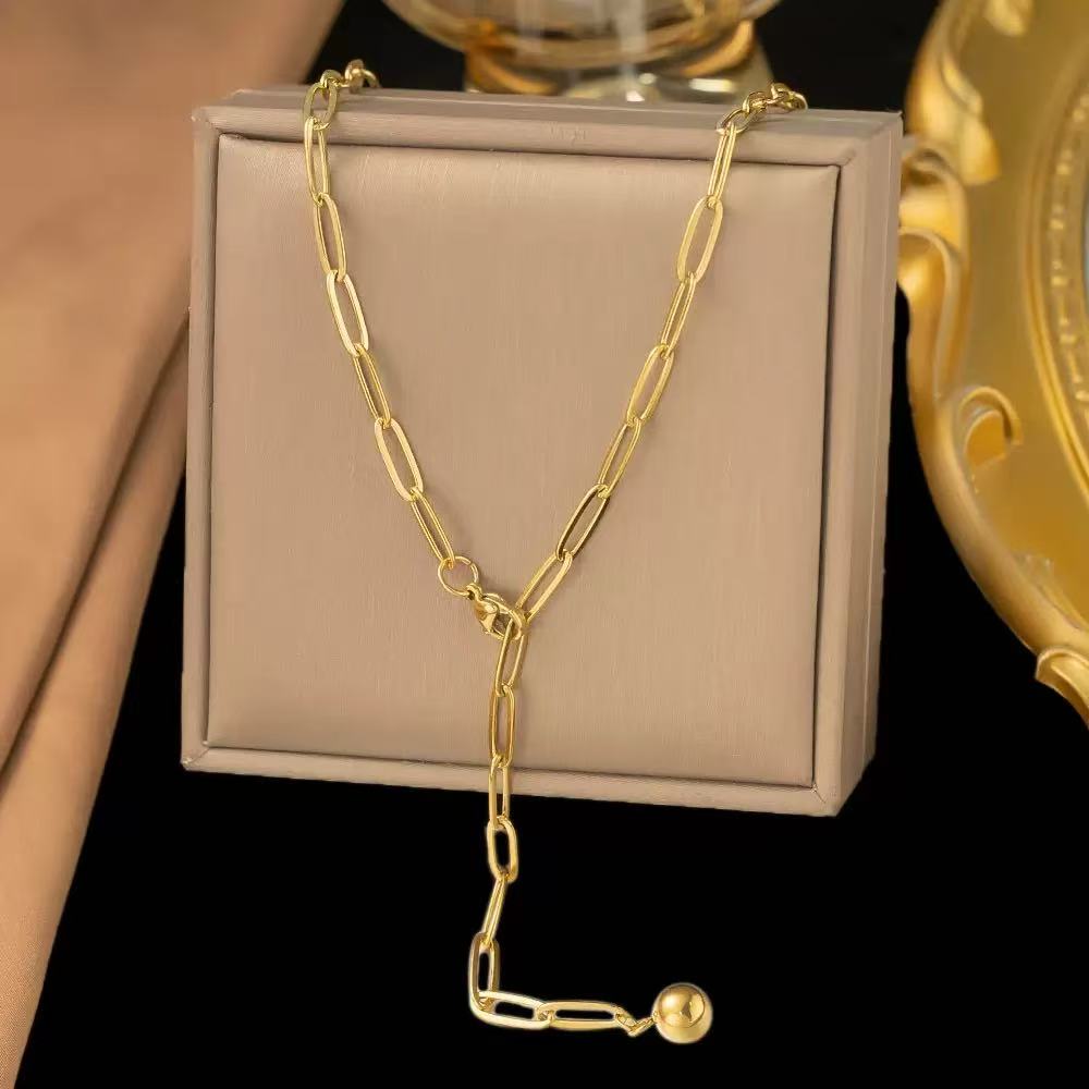 Collana Dorata a Catena Paperclip con Design Y