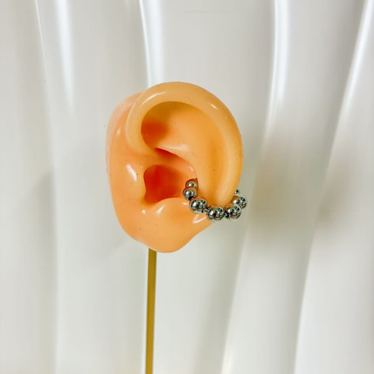 (E5) EAR CUFF ANTISTRESS CON LE SFERE IN ACCIAIO INOX