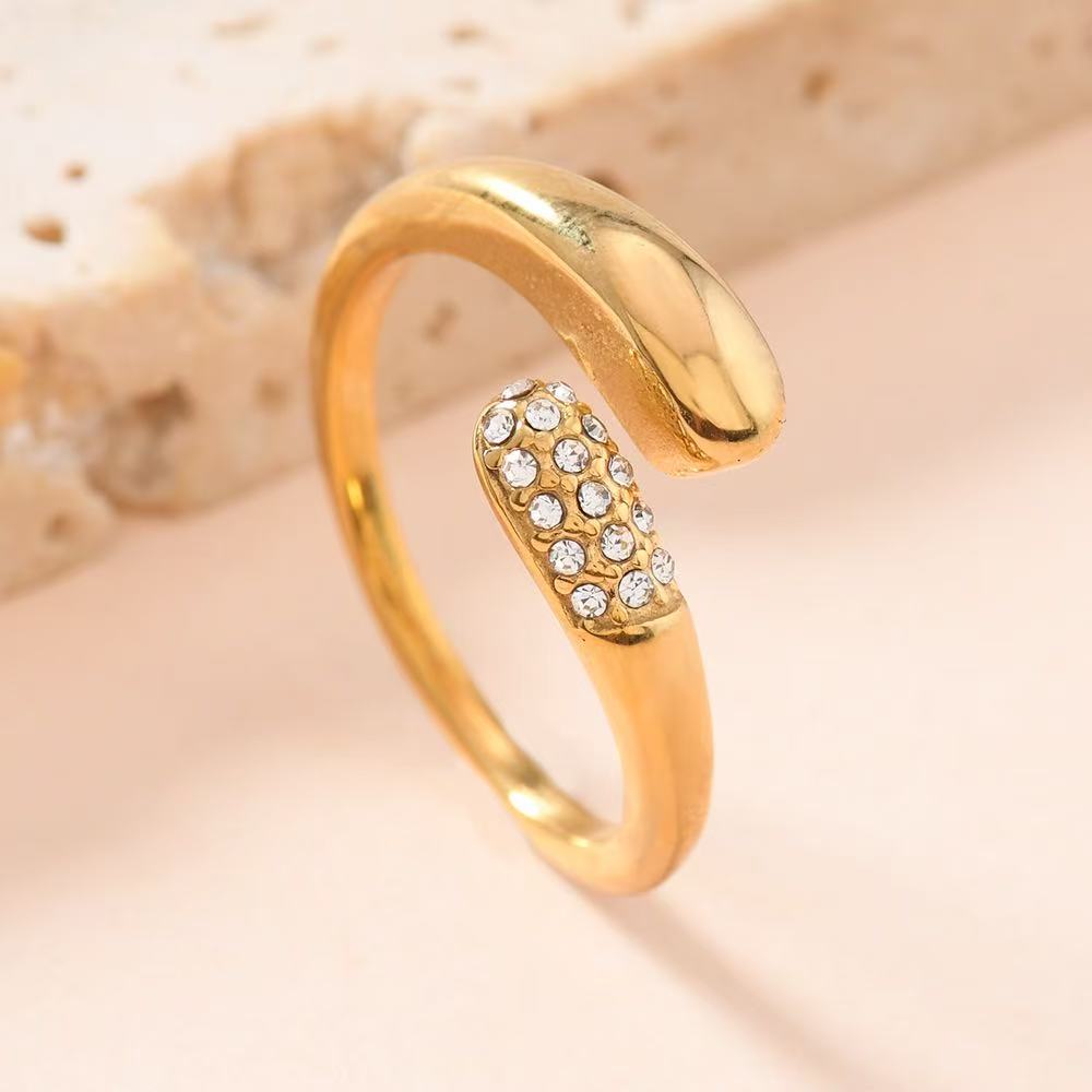 Anello “Abbraccio di Luce” – Eleganza Aperta e Raffinata