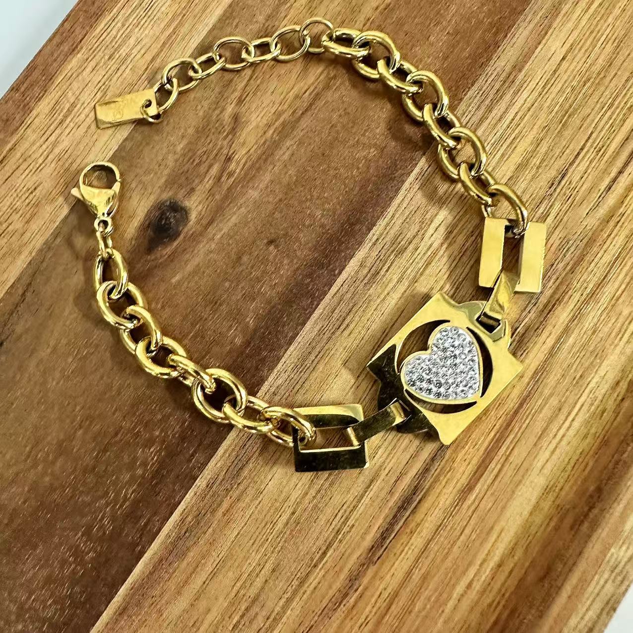 (B079) BRACCIALE CON CUORE STRASS DA DONNA IN ACCCIAIO INOX