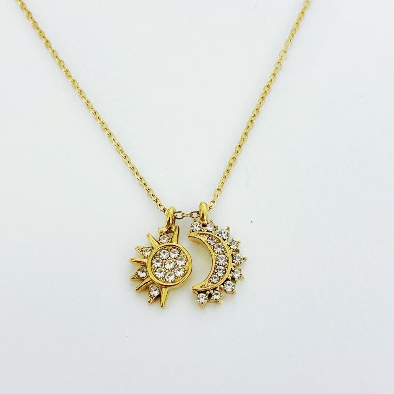 Collana “Tra Sole e Luna”