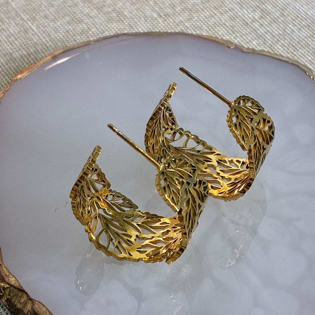 Orecchini “Foglia” – Il respiro della luce