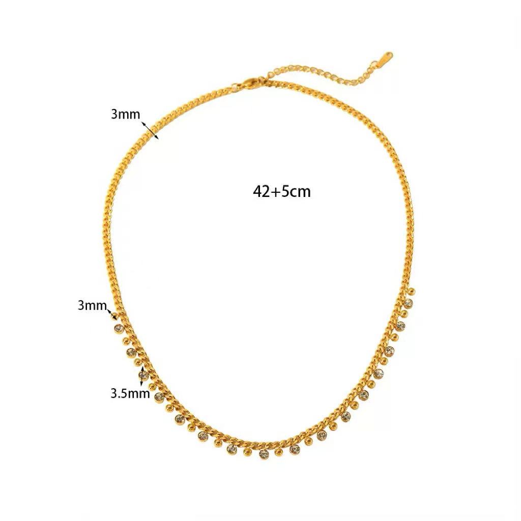 Collana con Pendenti a Goccia di Cristallo — Luminosità Elegante e Stile Raffinato