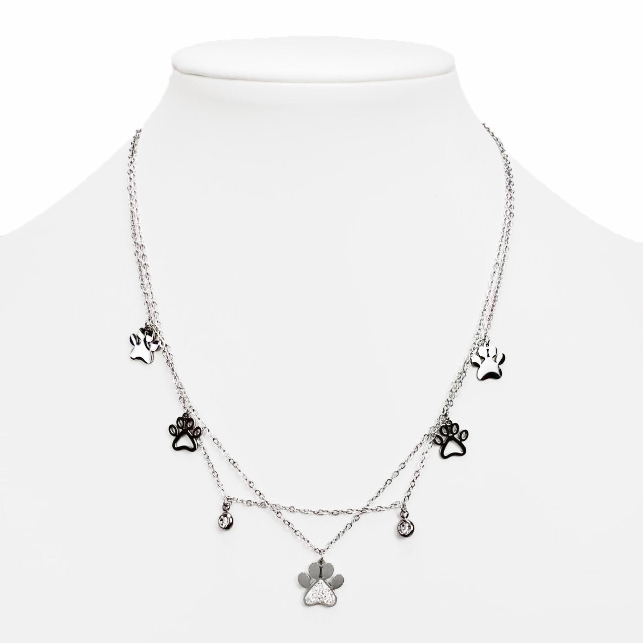 Collana “Zampette Dolci” – Stile Delicato per Amanti degli Animali