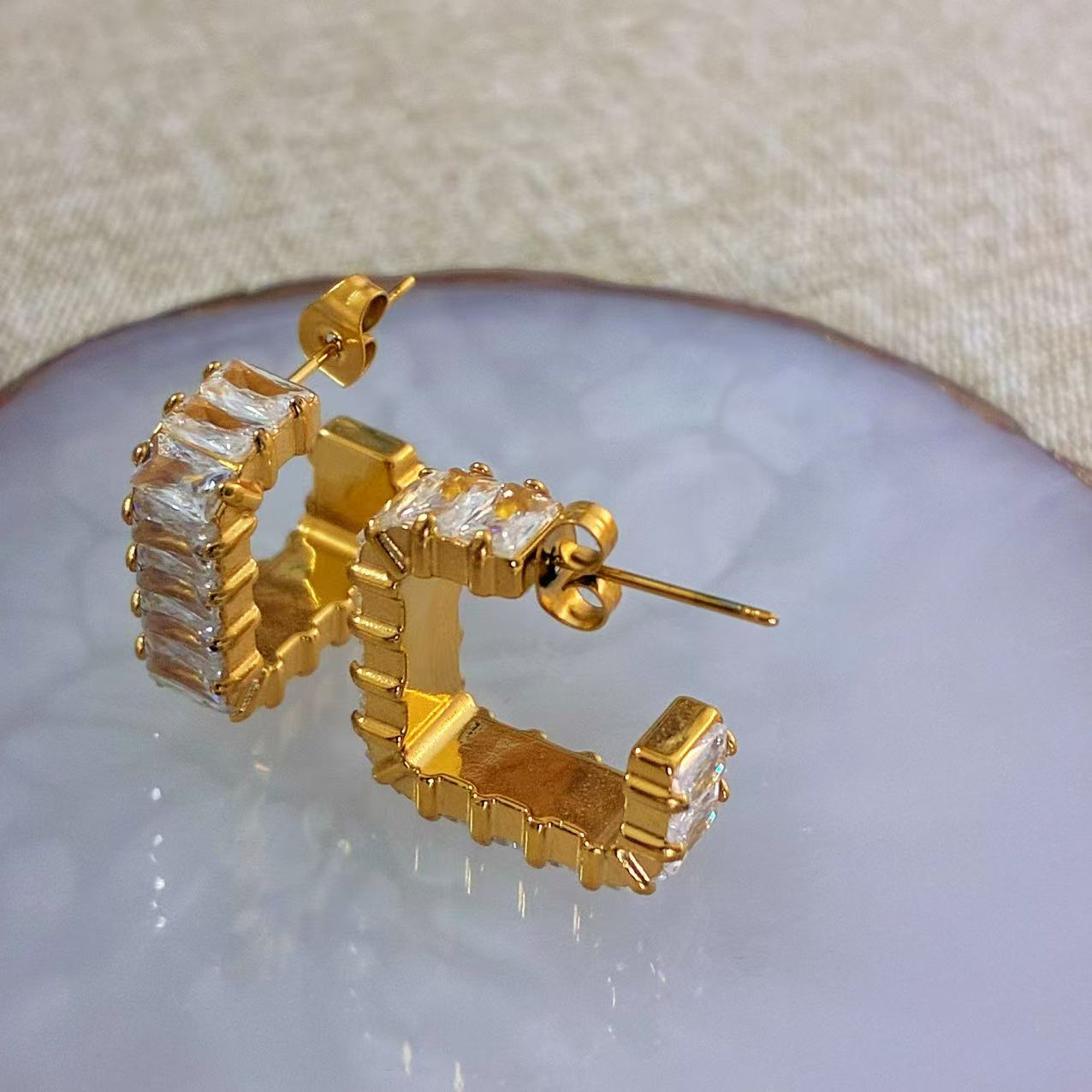 Orecchini “Quadra” – Geometria della luce