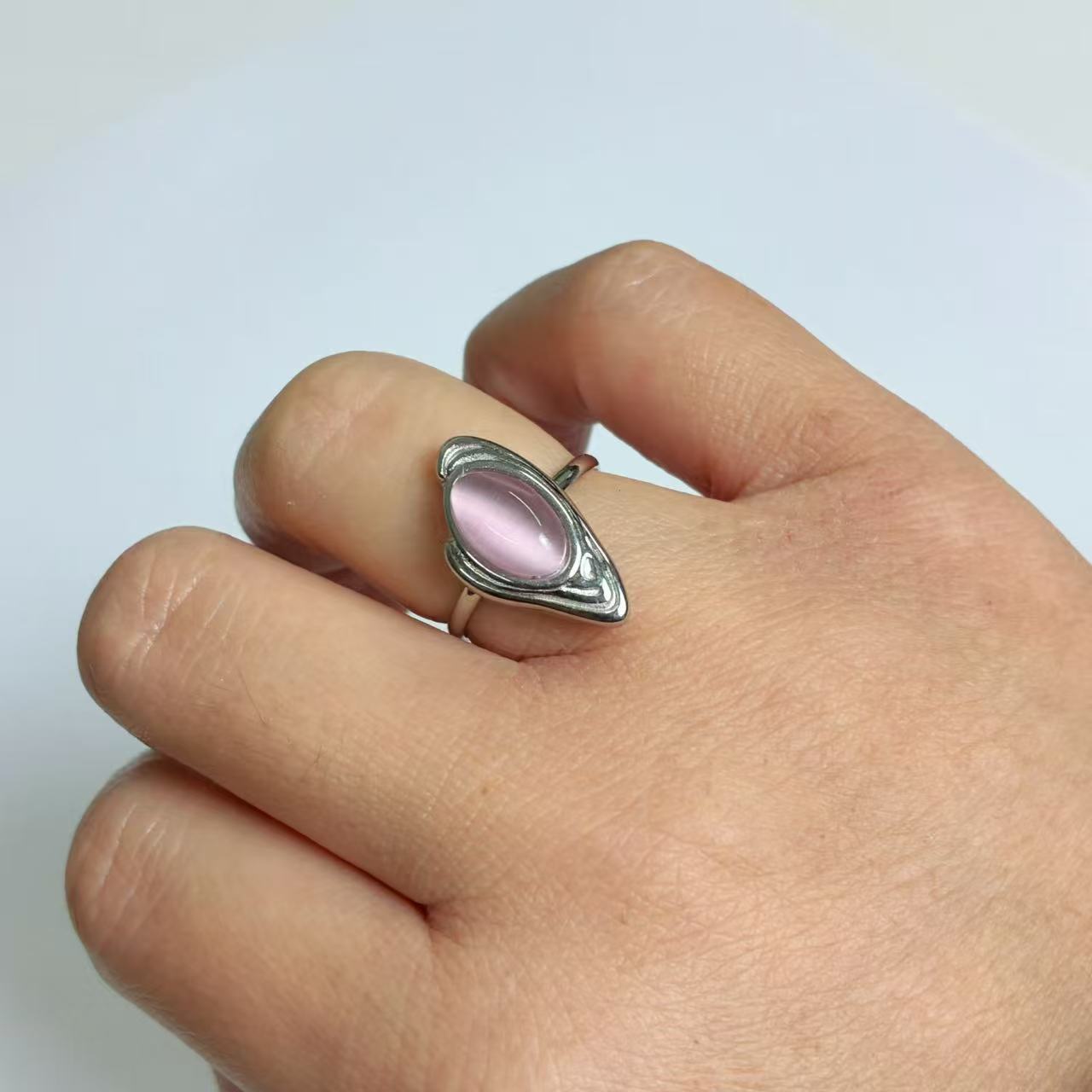 Anello con Pietra Ovale Lilla – Acciaio Inossidabile Argento