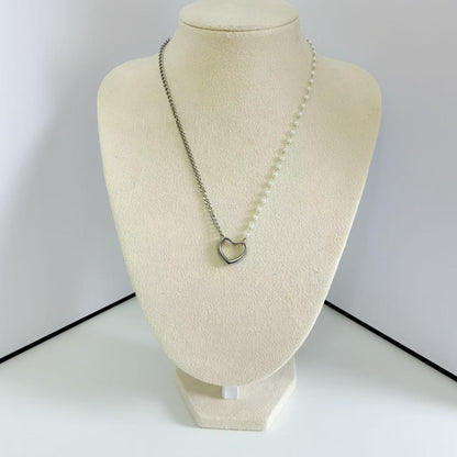 (C368)Collana Cuore con Perle e Catena