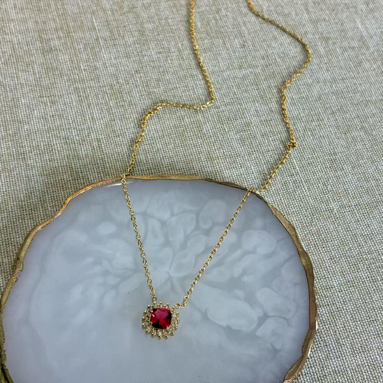 Collana “Aurora” – La quiete che brilla dentro