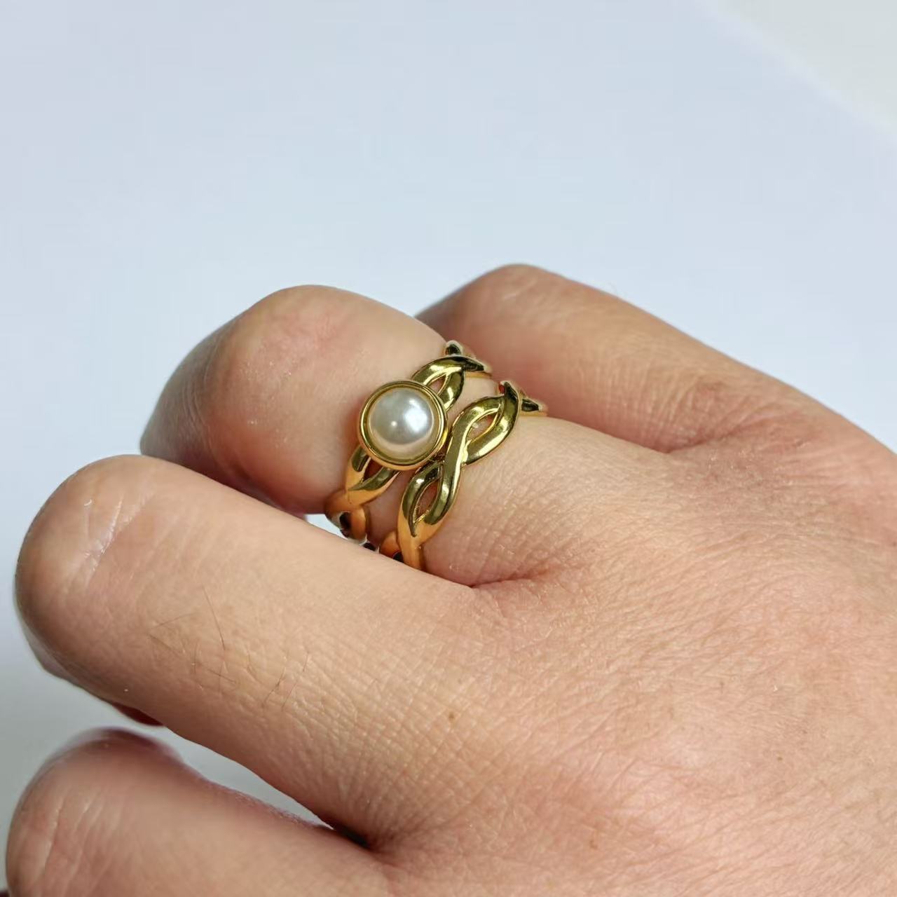 Anello Aperto con Perla – Acciaio Inossidabile Oro