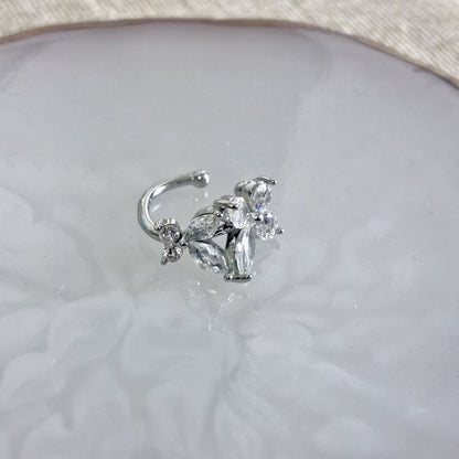 Ear cuff “Petalo” – La delicatezza che brilla