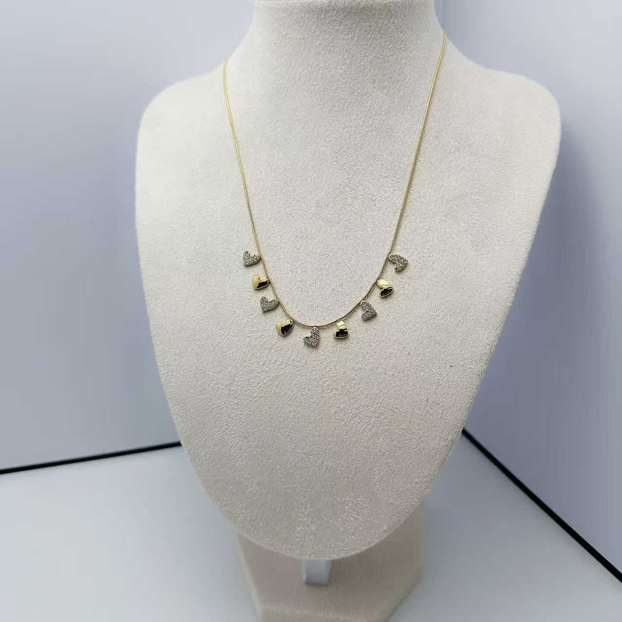 (C298)Collana cuoricini e chevalier