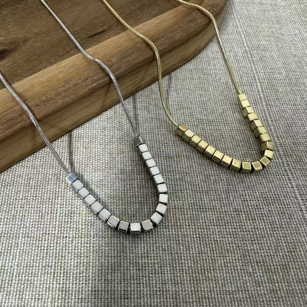 Collana “Cubic Shine”