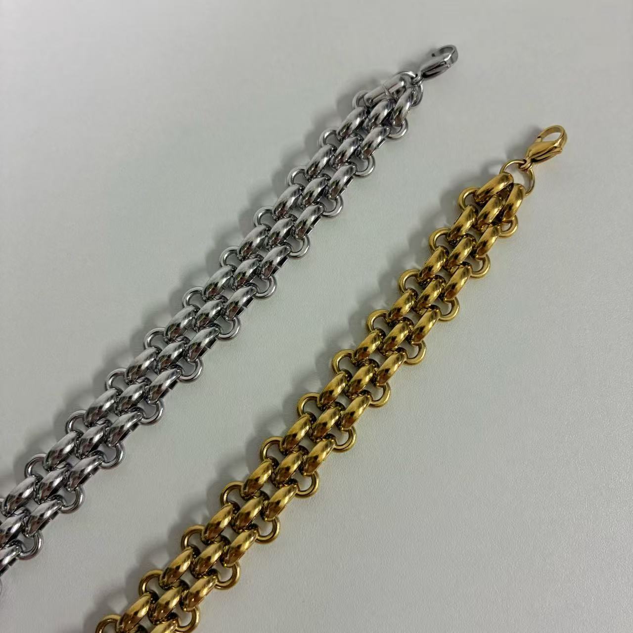 (B108)Bracciale in acciaio inossidabile | Stainless steel bracelet