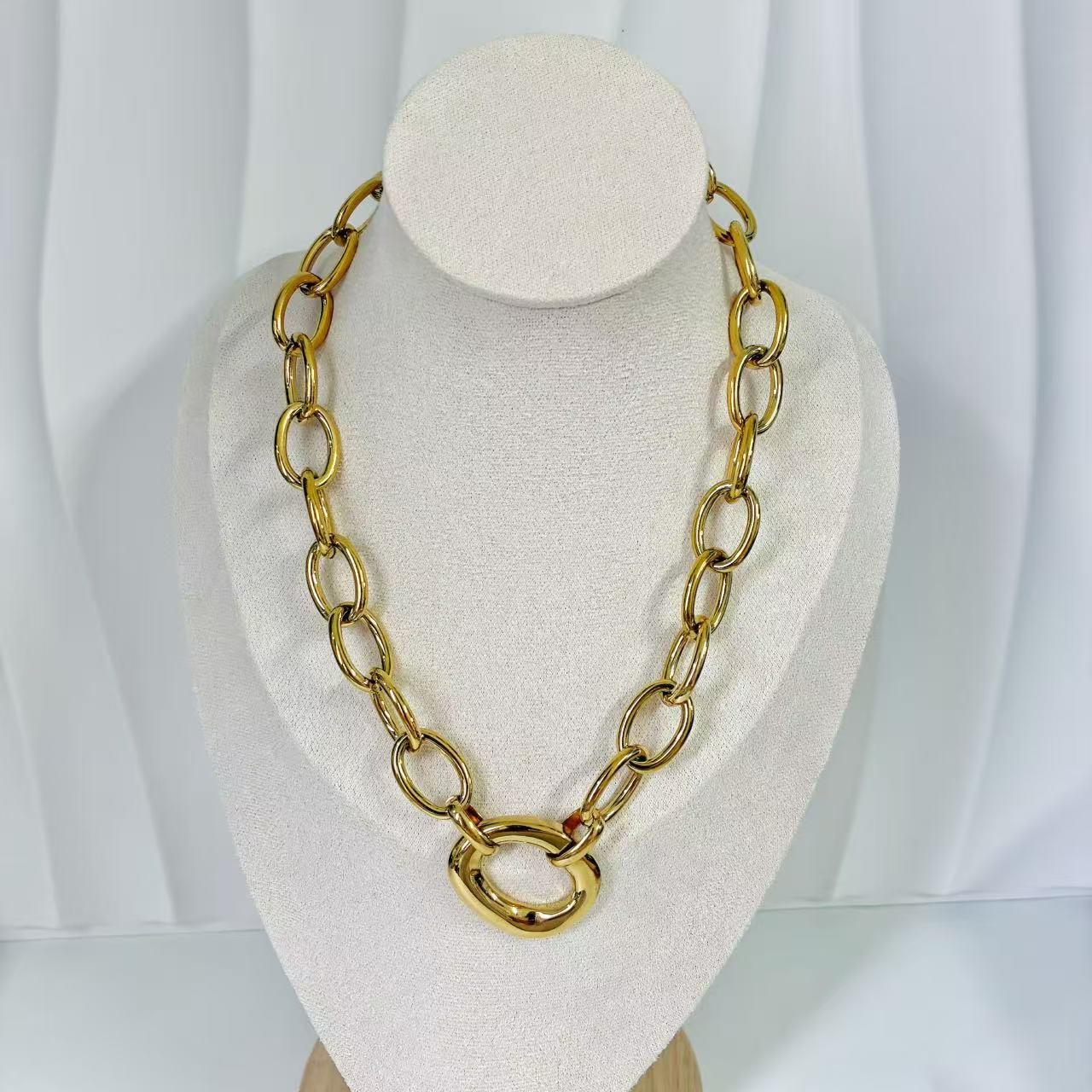 (C193)Collana ciambella girocollo in acciaio inox