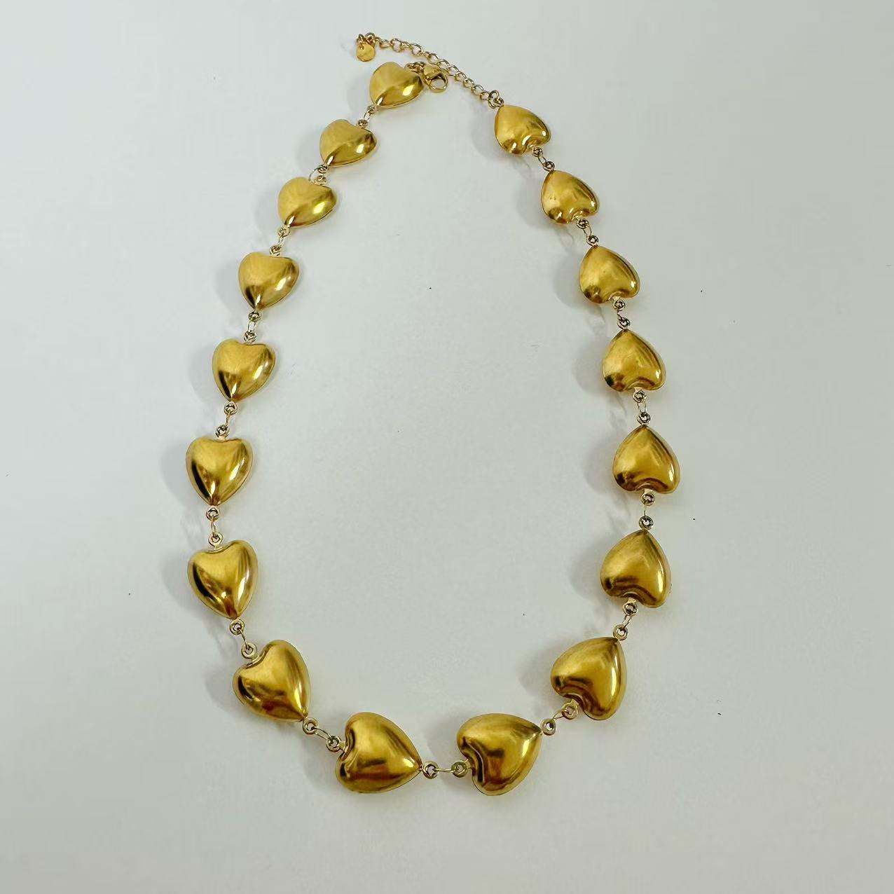 (C117)Collana cuori bombati girocollo in acciaio inox