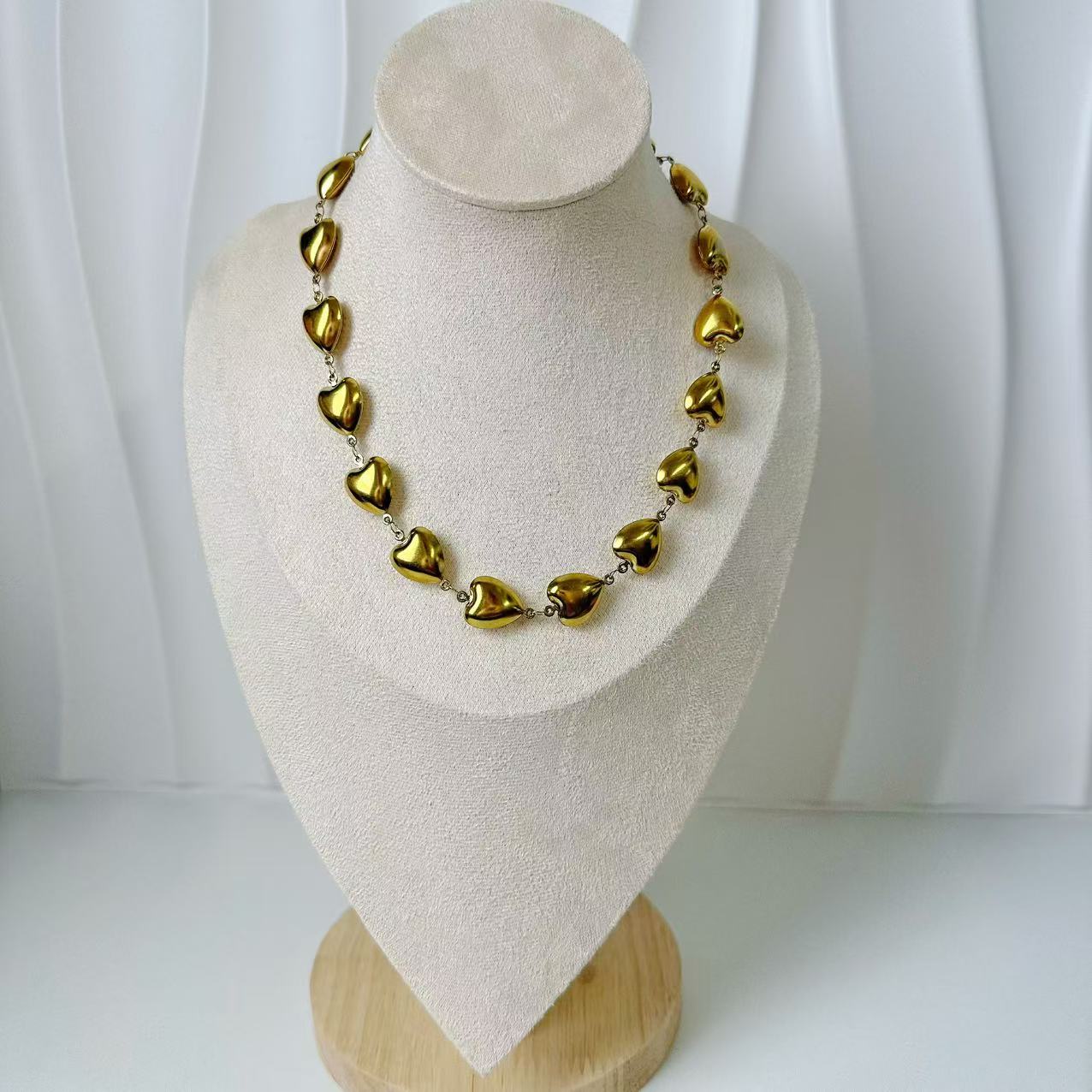 (C117)Collana cuori bombati girocollo in acciaio inox