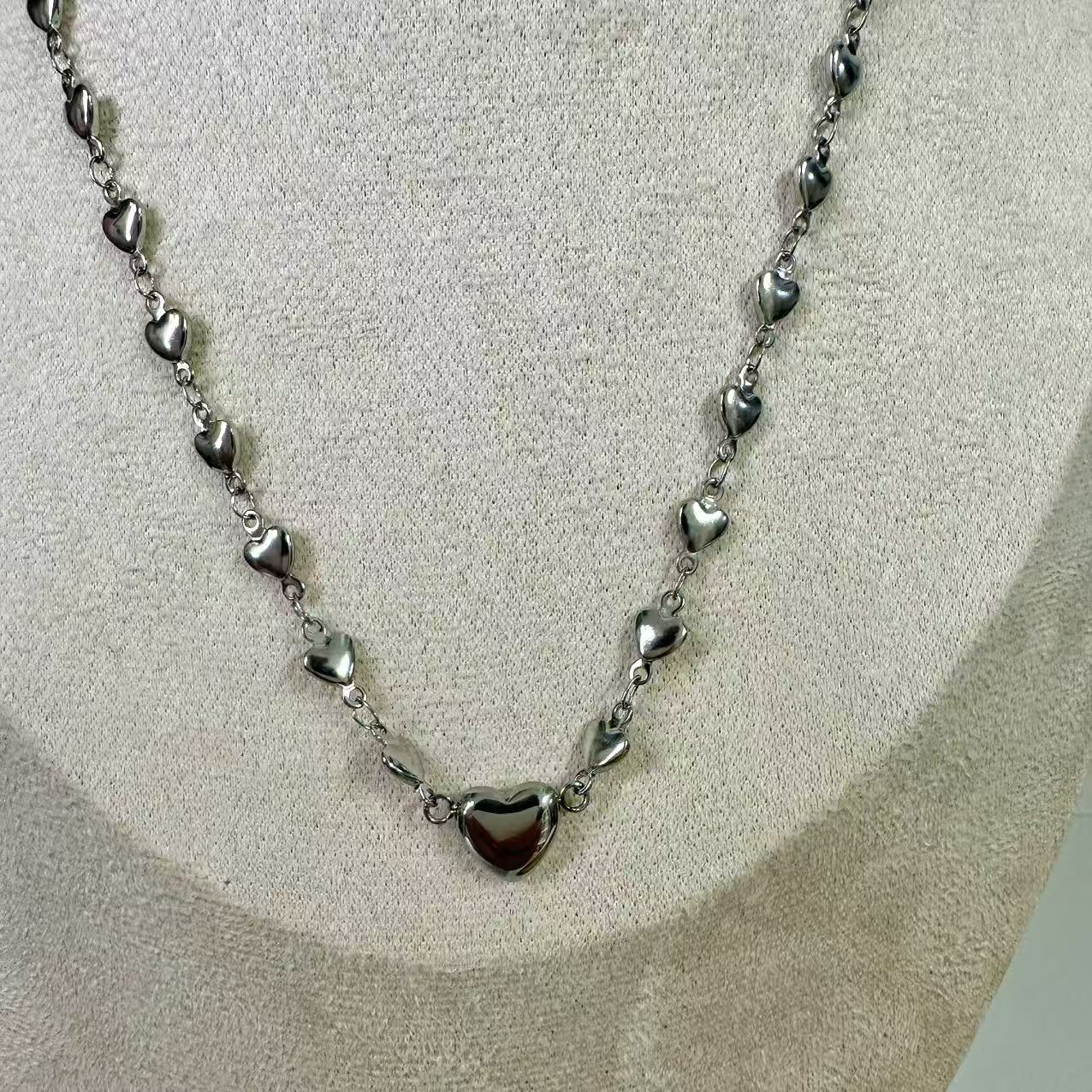 (C119)Collana cuoricini in acciaio inox