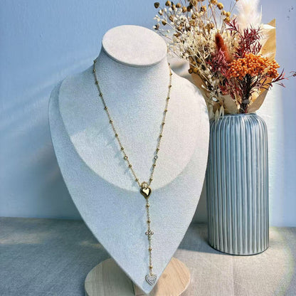 Collana “Cuore Sacro” – Simbolo di devozione e luce interiore