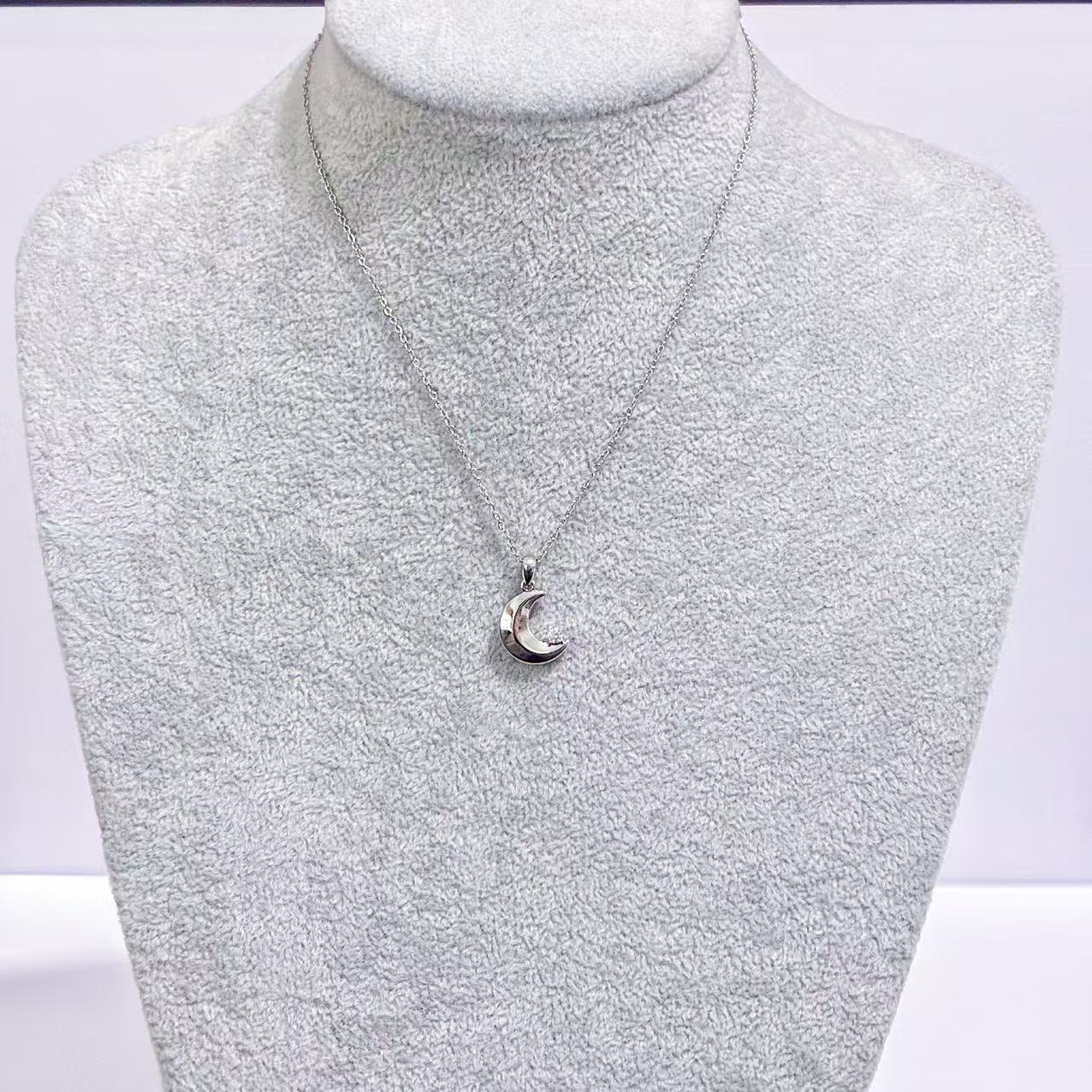 Collana Luna – Eleganza Celestiale