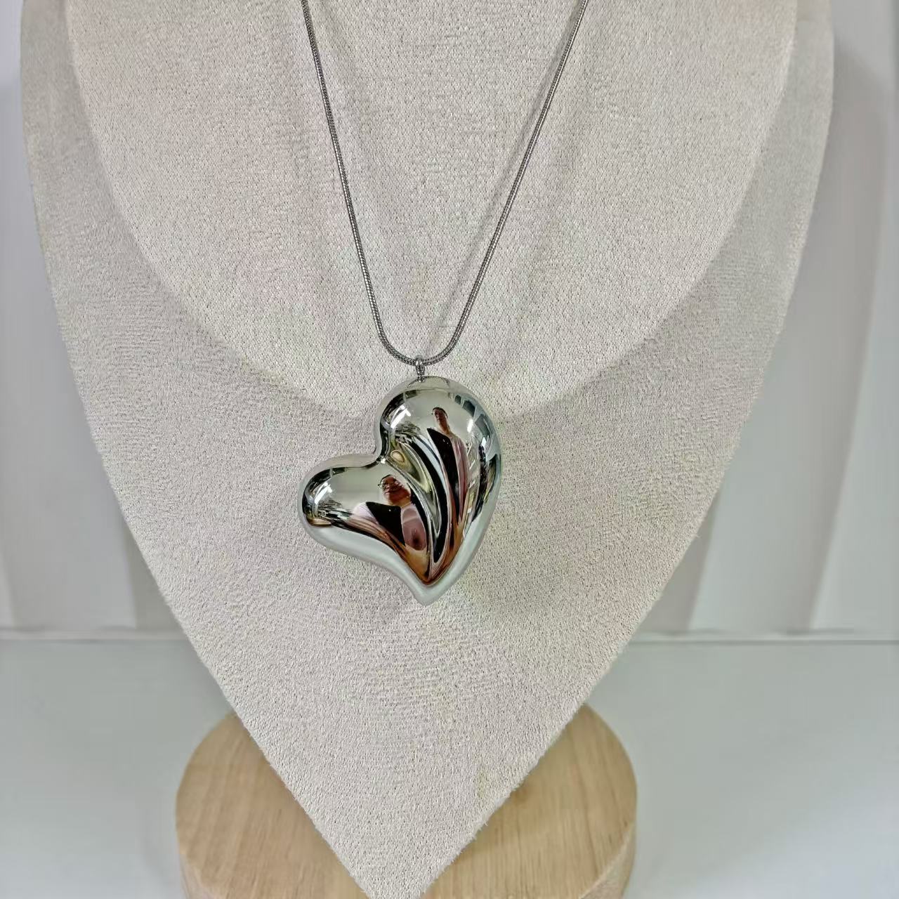 (C132) COLLANA CUORE BOMBATO IN ACCIAIO INOX