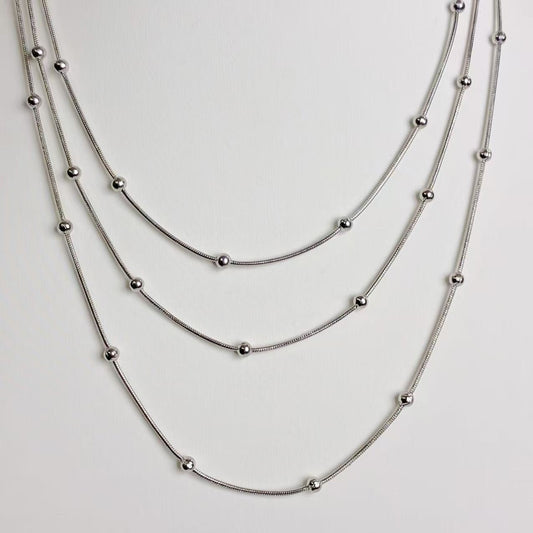 Collana “Linee di Luce” – Eleganza Stratificata in Stile Minimal