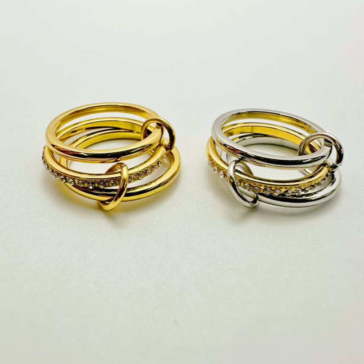 (A175)Anello 3 fedine insieme con misure 7-8