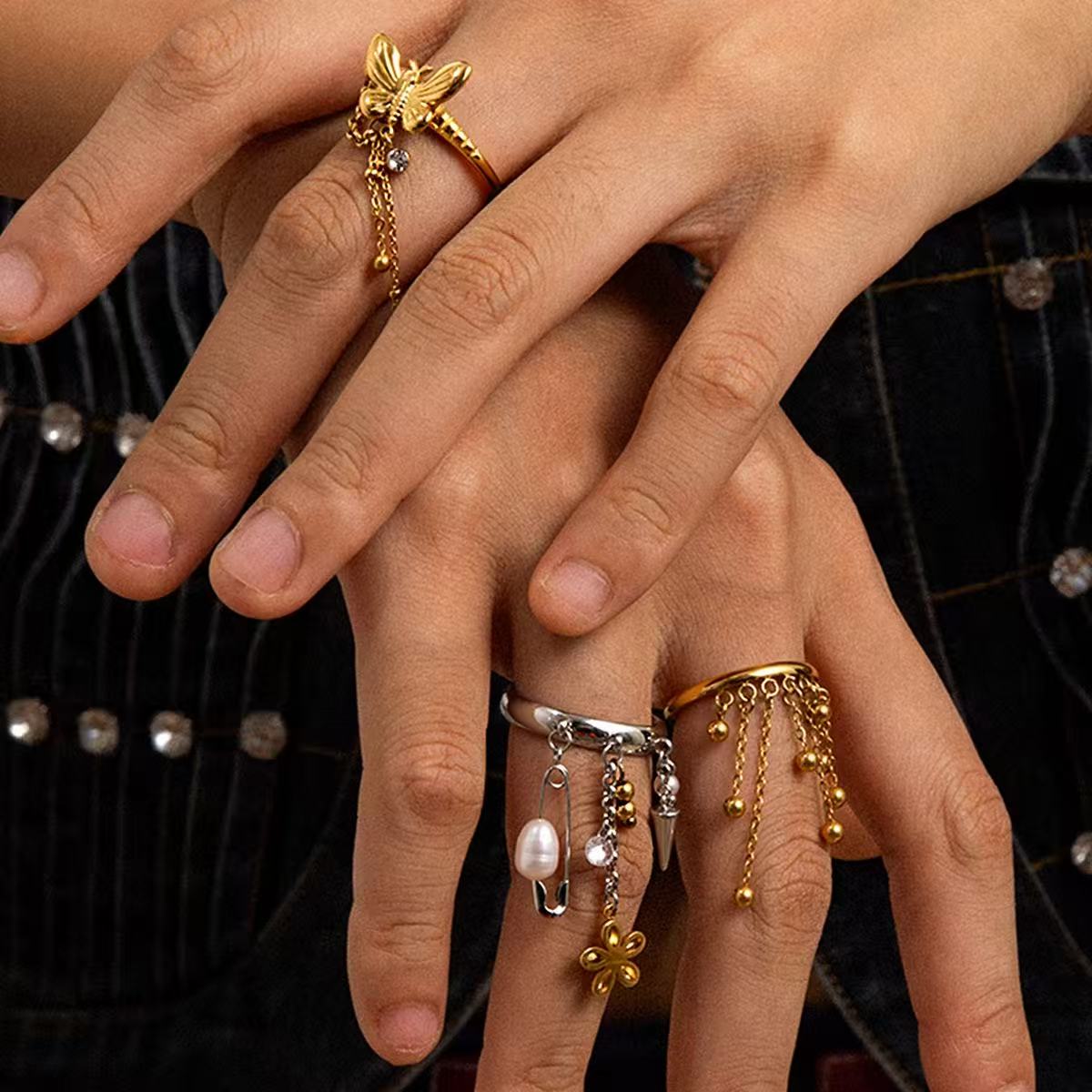 Anelli con Ciondoli Pendenti