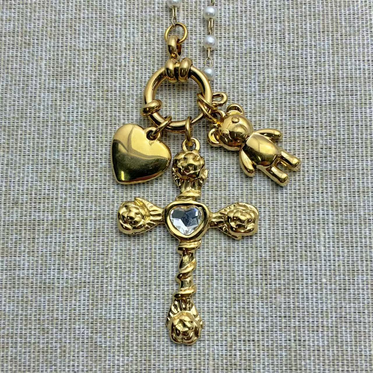 (C346)Collana con ciondoli