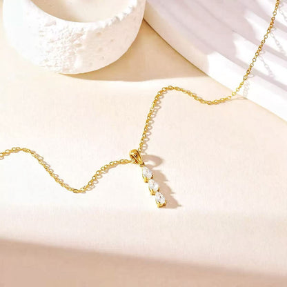 Collana con Ciondolo a Tre Cristalli a Goccia