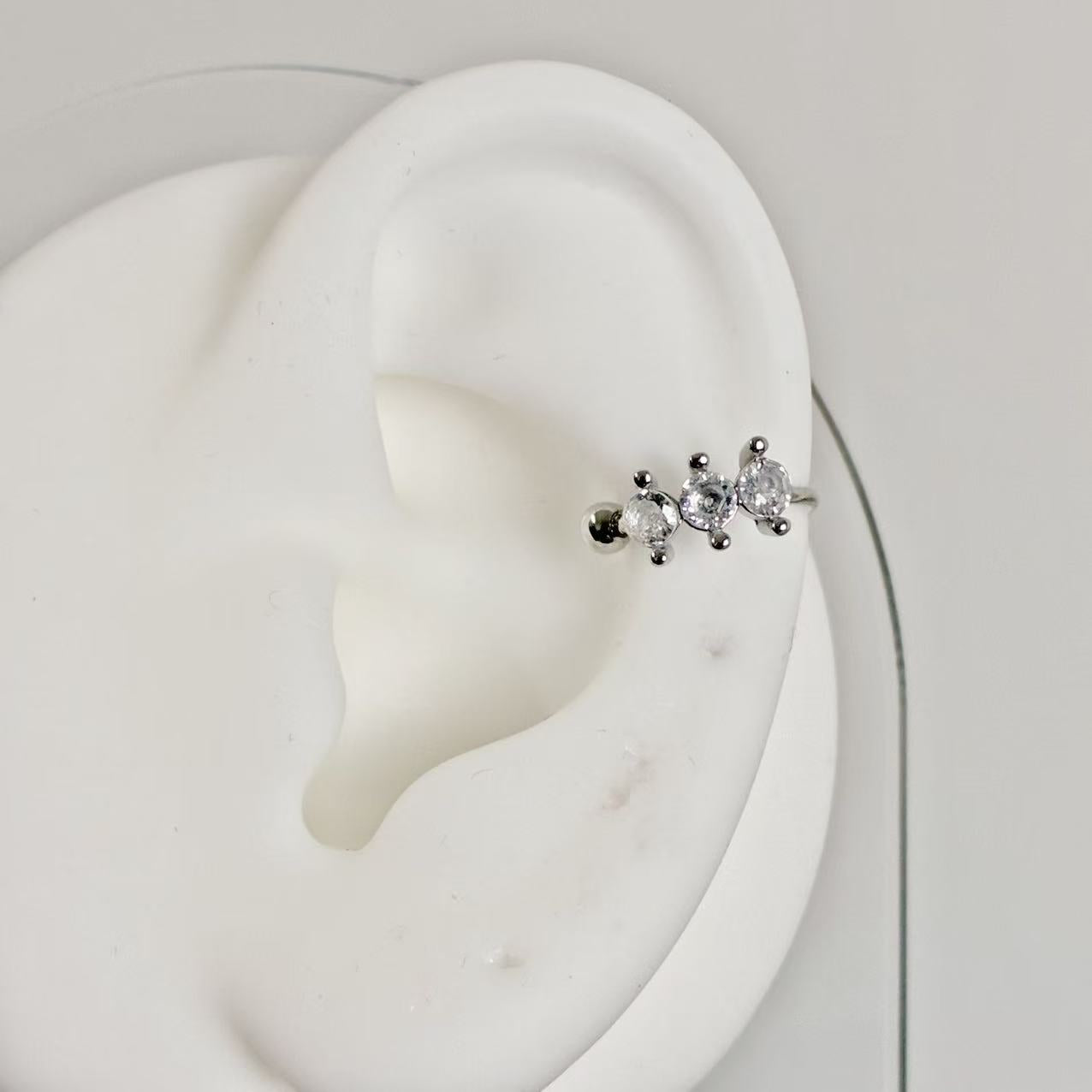 Ear cuff “Trio” – Tre respiri di luce