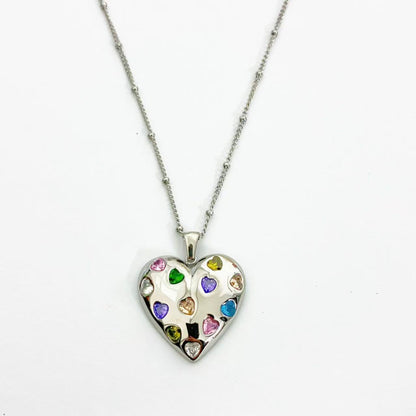 Collana con Ciondolo a Cuore Multicuore – Romanticismo Luminoso
