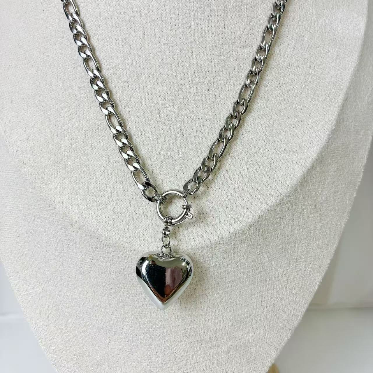 (C218)Collana catena ciondolo cuore bombato in acciaio inox