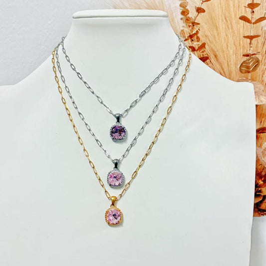 Collana “Luce di Malva” – Pendente Brillante su Catena Sottile