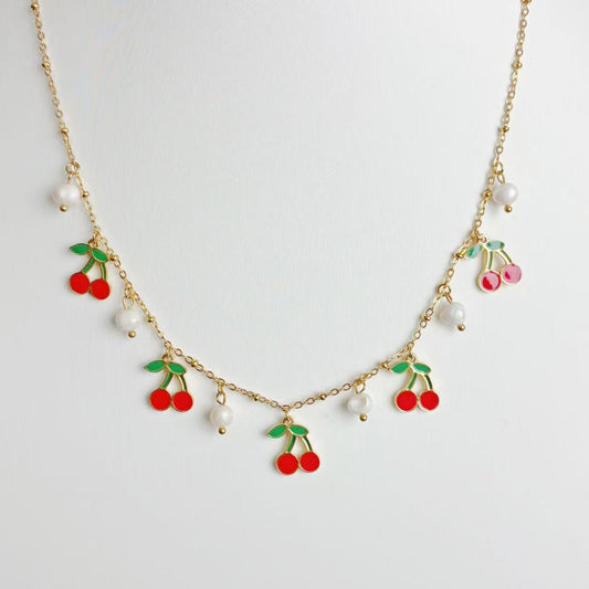 Collana “Ciliegie Spensierate” – Un Dolce Racconto di Estate e Vivacità