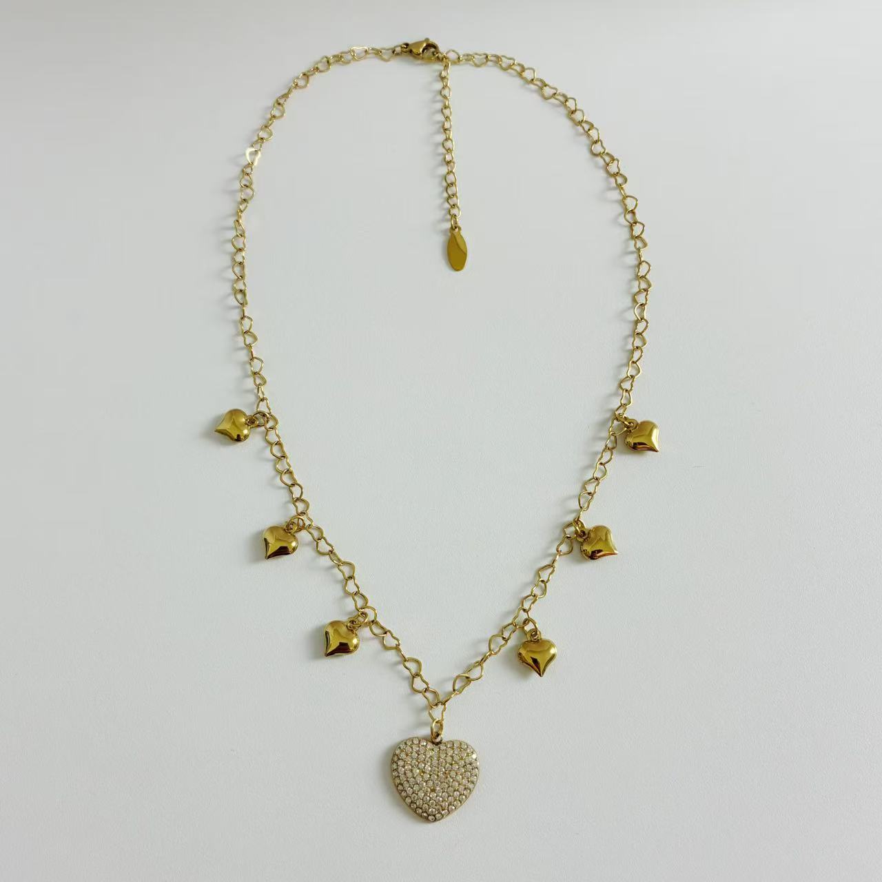 ((C367)Collana con pendente cuore scintillante