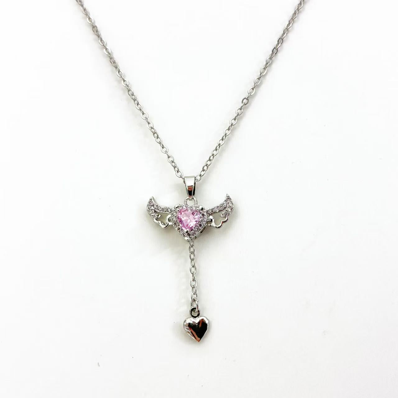 Collana con Cuore Alato – Romanticismo Luminoso