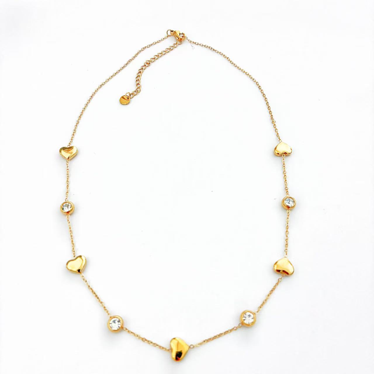 Collana Gold Hearts &amp; Crystals – Eleganza Delicata