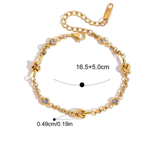 Bracciale con Nodo e Dettagli Luminosi — Eleganza Semplice e Significato Delicato