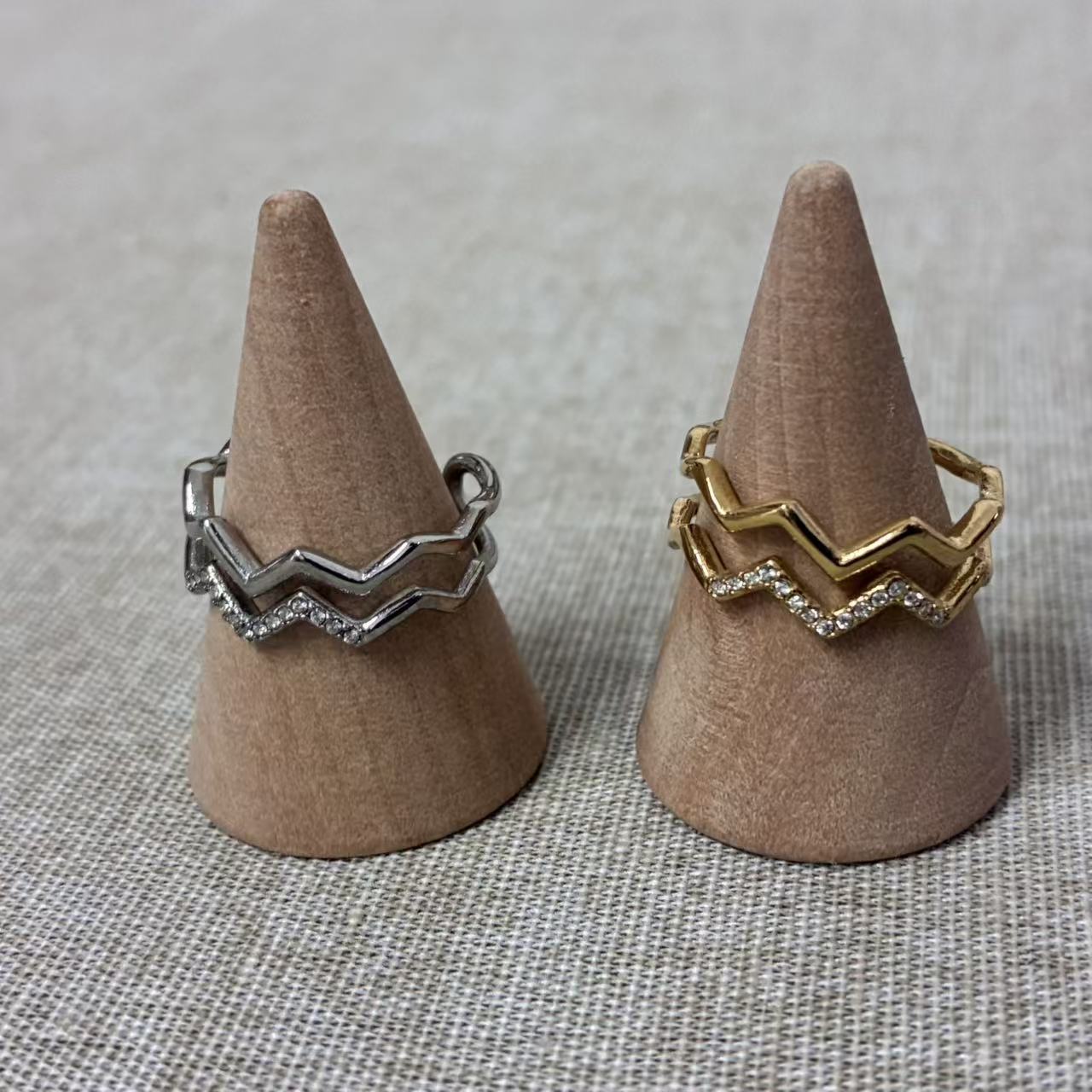 Anello “Onde di Stile”