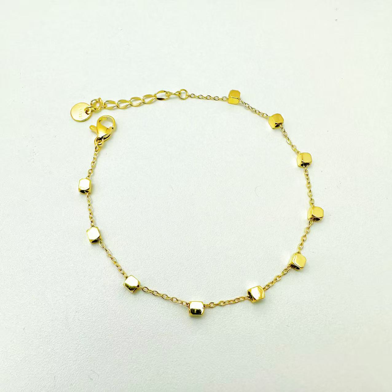 (B172)Bracciale cubetti