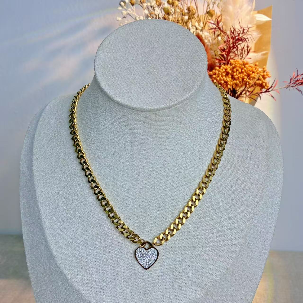 Collana “Cuore Forte” – L’amore nella forza