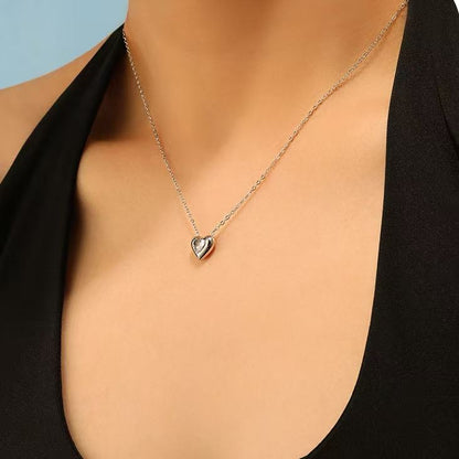 Collana “Battito Prezioso” – Pendente a Cuore dal Fascino Intimo